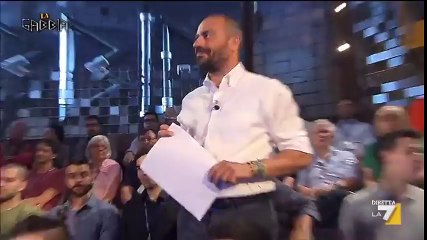 Allarme kebab: ecco cosa c'è dentro. VIDEO DA BRIVIDI