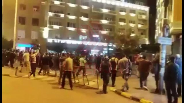 Policia ka filluar të arrestoj protestues