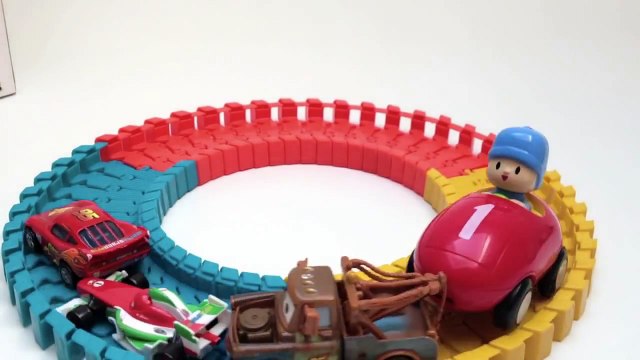 Pocoyo Race Track Cars 2 Pocoyó Minicircuito Pocoyo Mini Circuito Toys Bandai