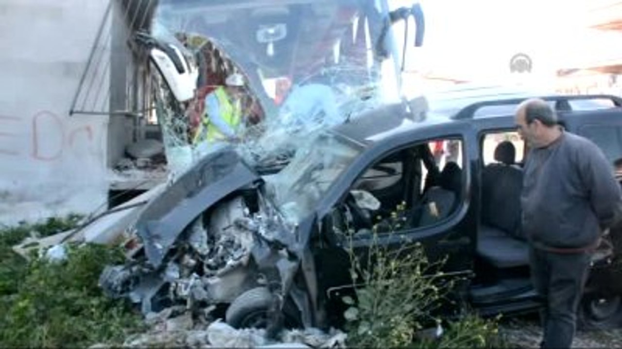 Trafik Kazası: 1 Ölü, 1 Yaralı