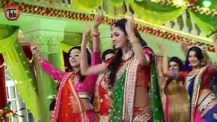 Swaragini   - 13th April 2016 - BedRoom ROMANCE Between Swara & Sanskaar