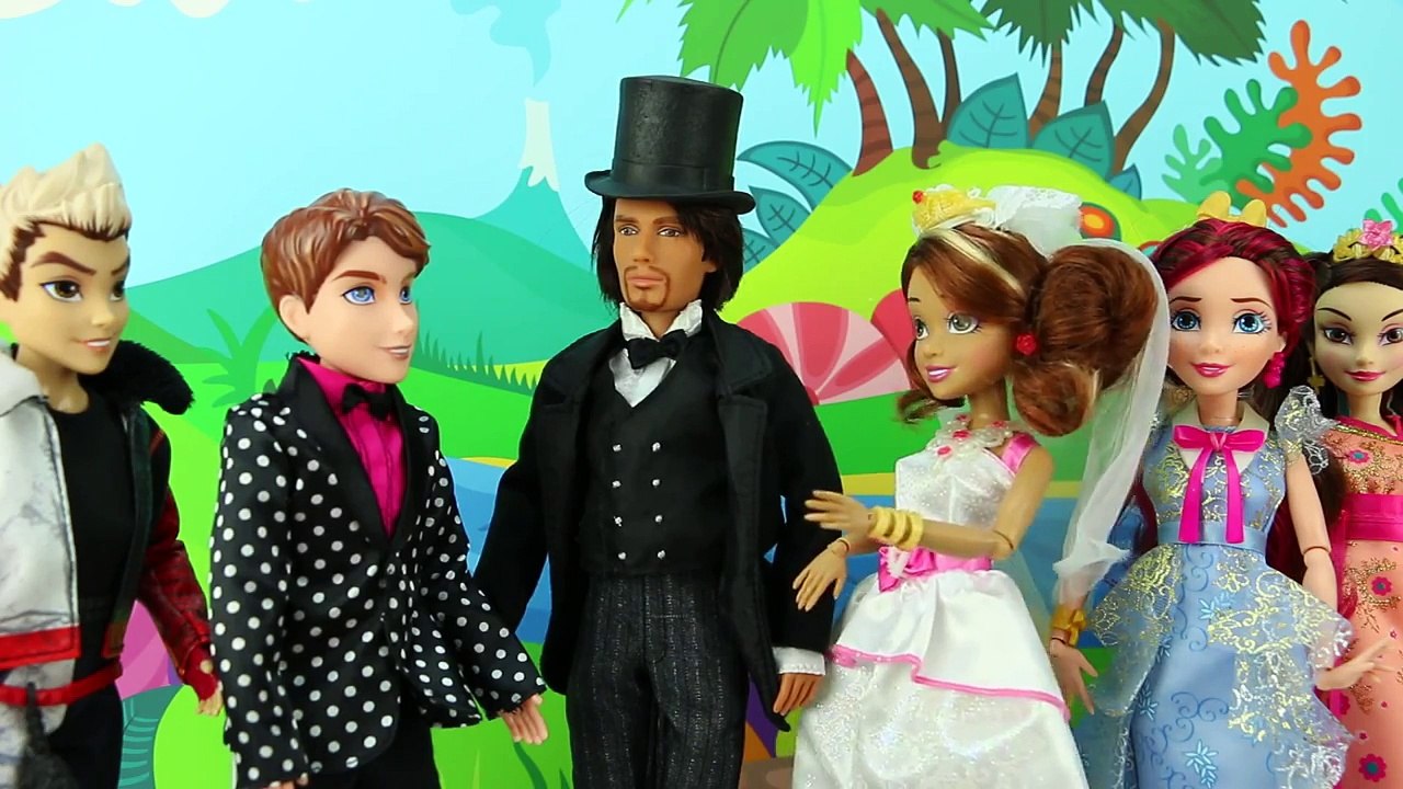 Mal and Evie are Mermaids after Ben Cancels his Wedding to Audrey. DisneyToysFan