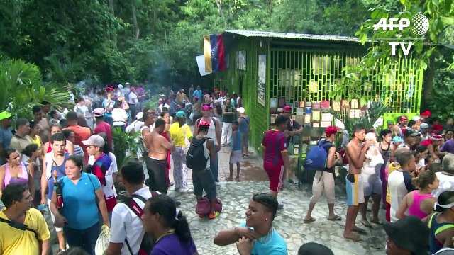 Em busca da ajuda dos espíritos trabalhos de VENEZUELANOS para se livrarem do mal que os perseguem.Que os ORIXÁS tenham forças para lhes mostrar o caminho do bem sem bebidas sem sacrificios sem espíritos do mal! Que nosso SENHOR DO BONFIM OS PROTEJA!