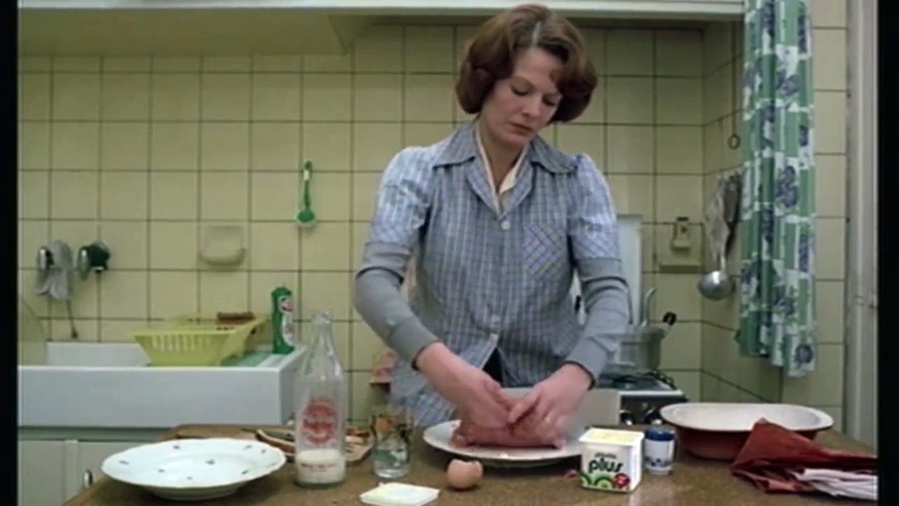 37 - Jeanne Dielman, 23 quai du Commerce 1080 Bruxelles vs. The Best Years of Our Lives