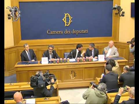 Roma - Referendum trivelle - Conferenza stampa di Nicola Fratoianni (13.04.16)