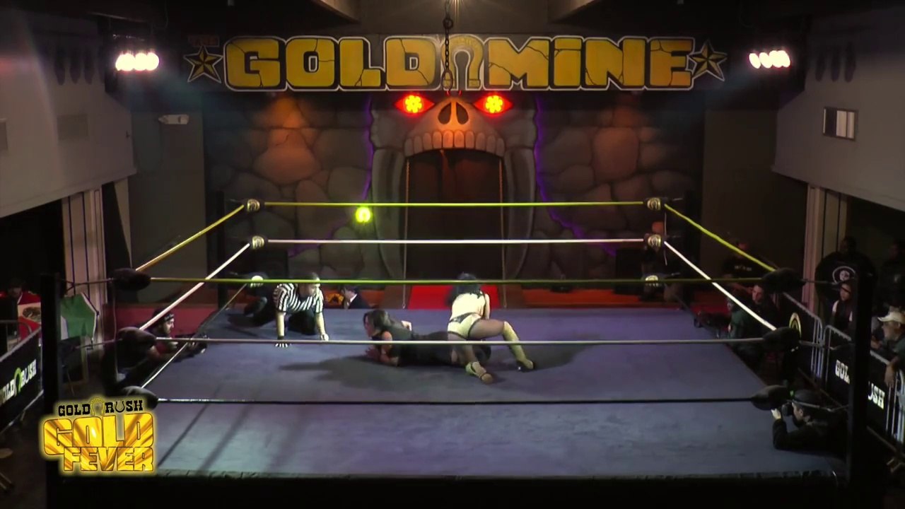THUNDER ROSA VS RUBY RAZE