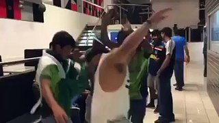 Pakistani And Indians Dancing On Pashto Songs After IND VS PAK Match
