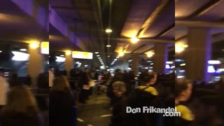 Schiphol partly closed, security thread and arrests, massive amount of police present (\1/4)