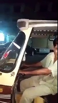 This Rickshaw Driver’s Song is Going Viral in India and Social Media