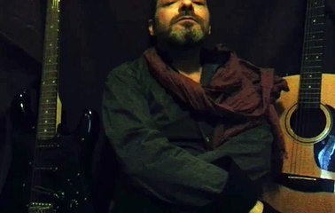 MICHELE PESCI-LA BORSA DI UNA DONNA-piano e voce-COVER NOEMI - 360p(3)