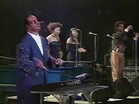 I Just Called To Say I Love You (LIVE) - Stevie Wonder