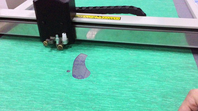 aokecut@163.com Chesterton klinger garlock gasket paper thickness 1mm automatic cutting machine