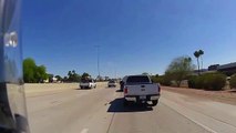 Un vélo à contre sens sur l'autoroute stoppe le trafic aux Etats Unis