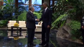 ông Castro và Obama duyệt đội danh dự