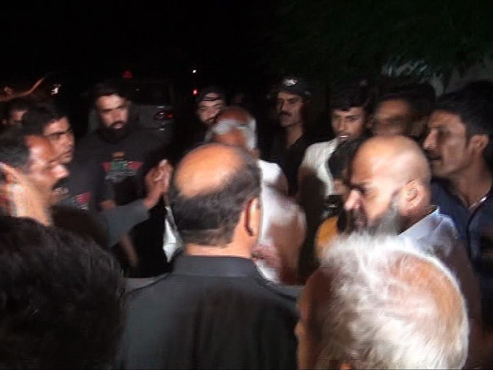 14Apr_Police_Fight_grw