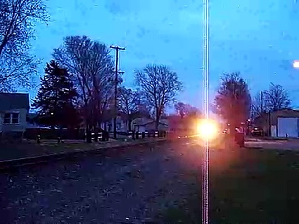 Amtrak Empire Builder #7 through Winona, MN 4-28-08