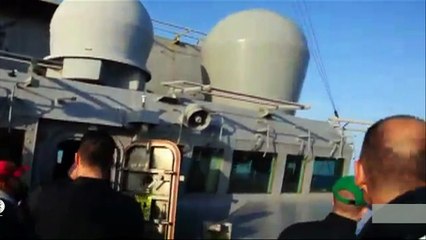 Russian jets buzz US warship in Baltic Sea