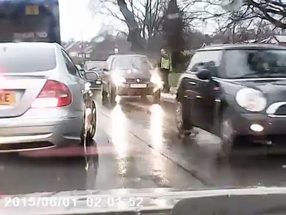 il n'y a pas que des cons sur la route !