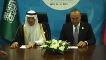 Çavuşoğlu, Suudi Arabistan Dışişleri Bakanı Adil Cubeyr ile Biraraya Geldi