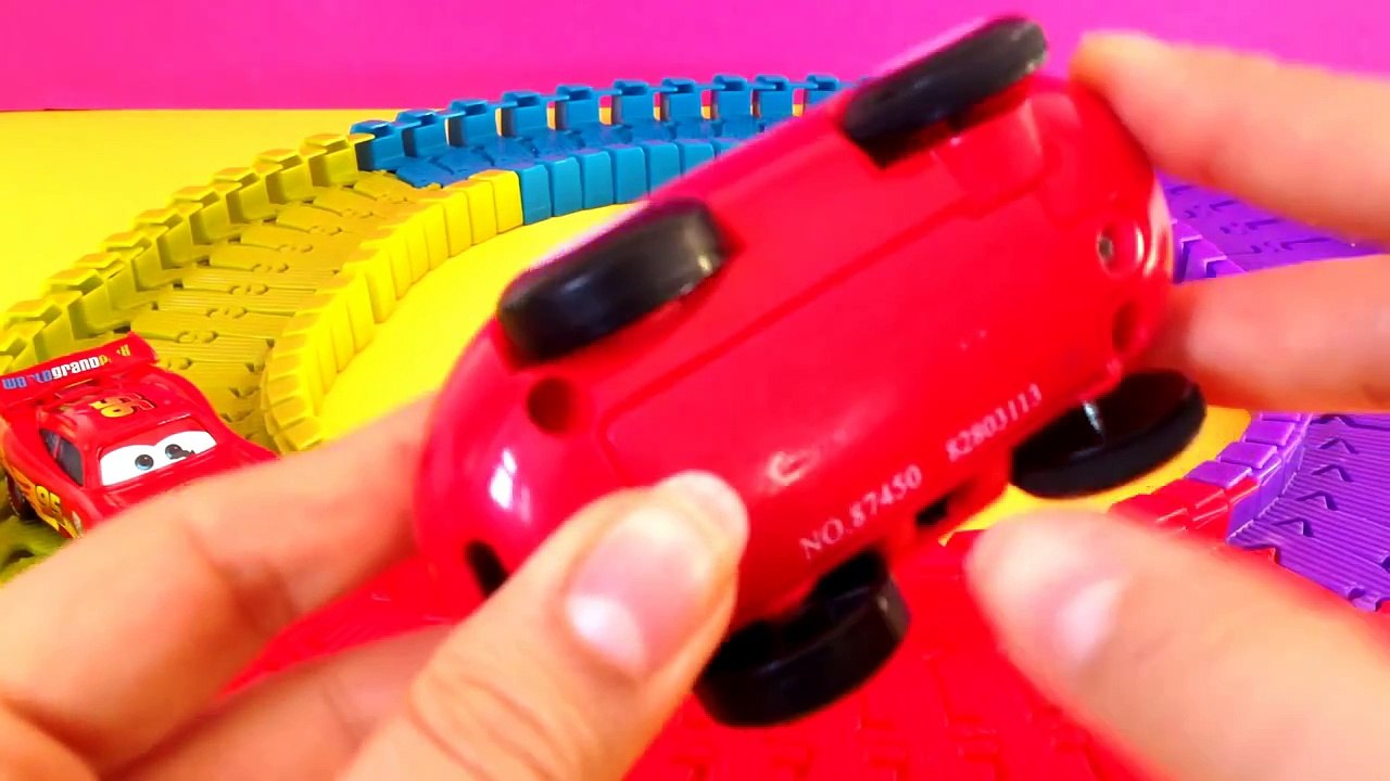 Pocoyo Circuit Race Track and Cars 2 تلتبيز