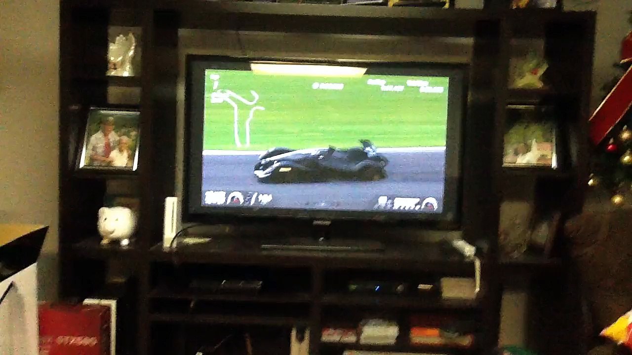 Julia Barretto gets a  surprise birthday cake from  staff and crew of Paraside Island Davao-HD