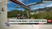 Zapping Télé du 14 avril 2016 - Un avion passe à quelques centimètres de la tête d'un photograhe !