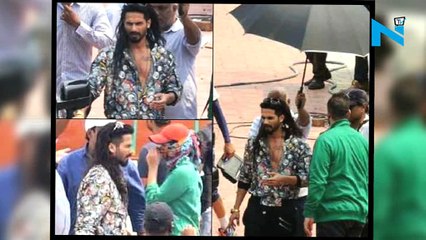 Shahid Kapoor shows off his sexy huge tattoo