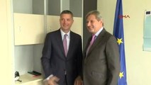 Johannes Hahn, Kosova Entegrasyonlar Bakanı Çollaku ile Vize Muafiyetini Görüştü