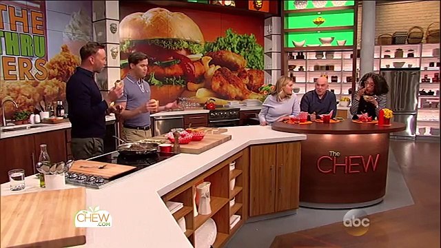 Andrew Rannells interview - gay sex scenes on GIRLS - with clinton kelly - the chew (tv show)
