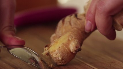 Peeling Ginger the Easy Way