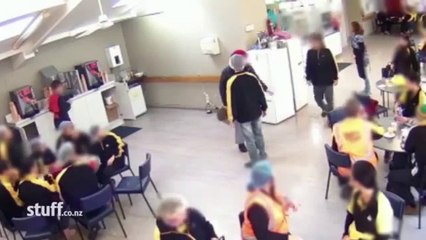 Il pète un cable et verse de l'eau bouillante sur son collègue : 5 ans de prison