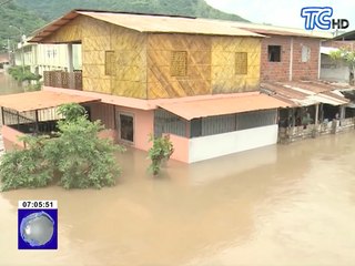Controlan desfogue de aguas de una represa