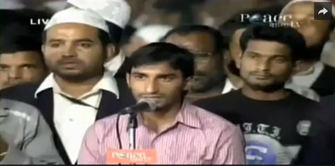 A young man accepting islam after found answer by Zakir Naik (amazing) "Why do you follow only Islam while having knowledge of other religions?"
