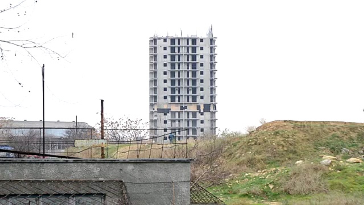 Des Russes tentent de démolir un immeuble (FAIL)