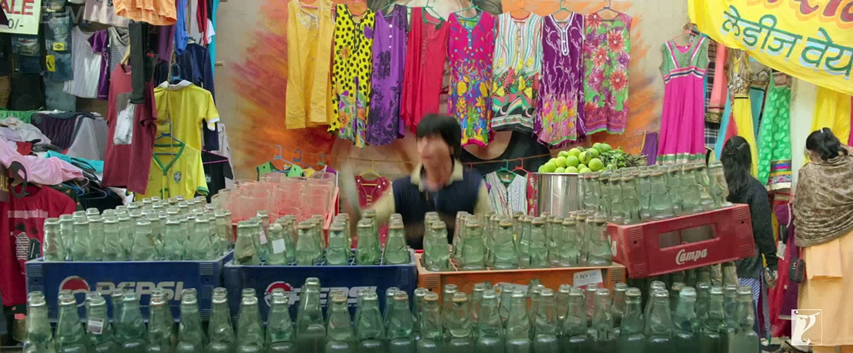 Takkara Fan - Tamil Full Video Song - Fan - HD