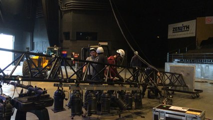 Dans les coulisses du montage du spectacle Pegase & Icare