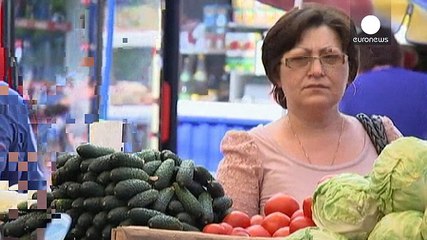 Putin: "Rusya ekonomisi bu yıl da biraz küçülecek, önümüzdeki yıl büyümeye başlayacak"