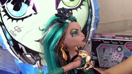 Monster High KOCAMAN Dev Sürpriz Yumurta Açma Ever After High Oyuncakları Oyun Hamuru TV