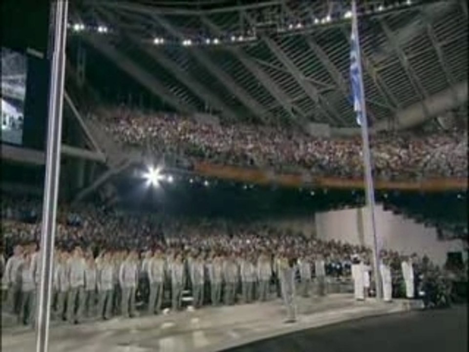 Greek_national_anthem_athens_2004