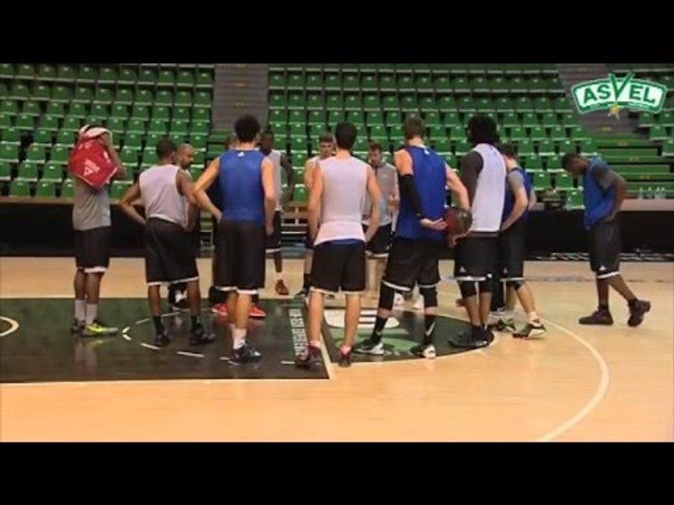 Les premiers pas de Terry SMITH à la veille du match de FIBA CUP contre le Maccabi Rishon