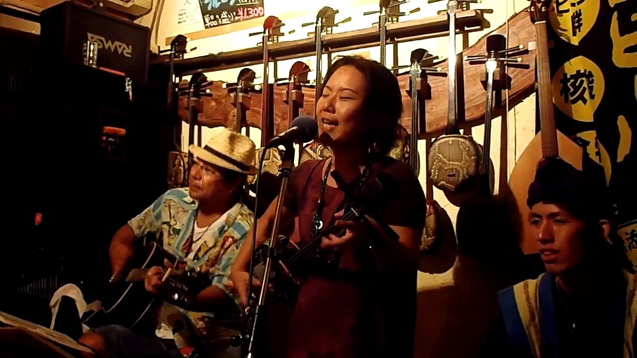 オジー自慢のオリオンビール うさぎや三線ライブ　(2011.8.7)