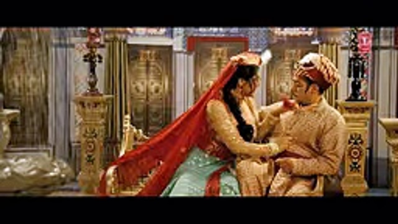 Character Dheela (Full Song) Ready I Salman Khan I Zarine Khan - YouTube