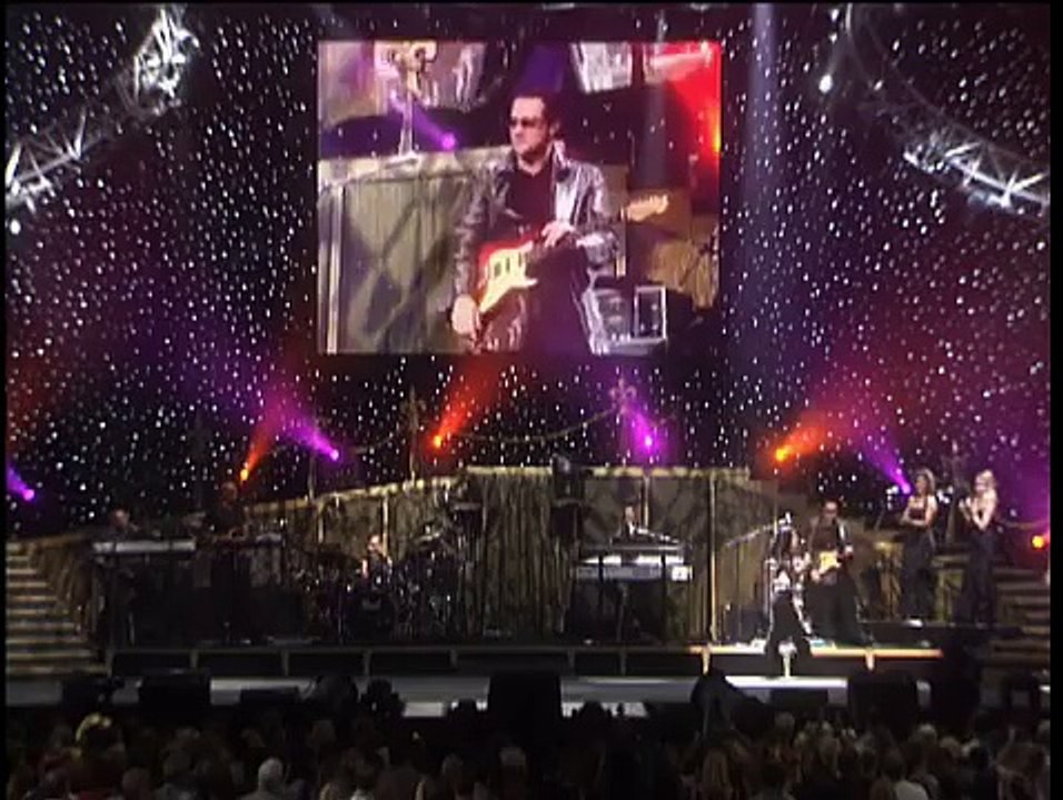 cher LIVE IN CONCERT 38