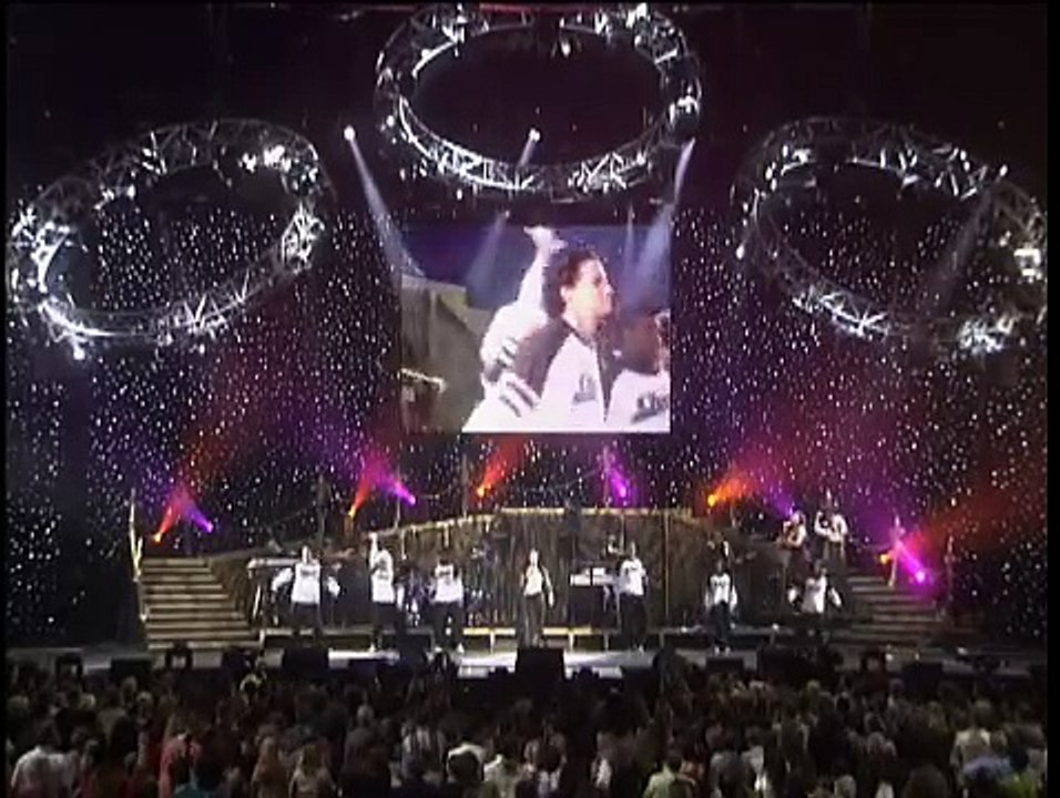 cher LIVE IN CONCERT 39