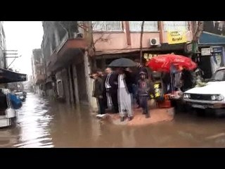Mersin'de cadde ve sokaklar sular altında kaldı