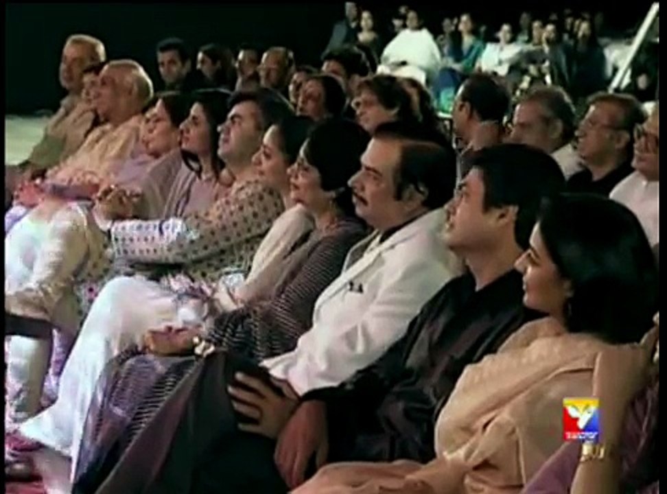 JAGJIT SINGH LIVE IN CONCERT LIFE STORY COMPLETE 12