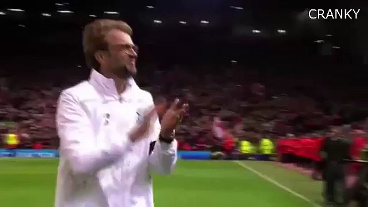 Jurgen Klopp applaudit les fans de Dortmund Fans - Liverpool vs Borussia Dortmund