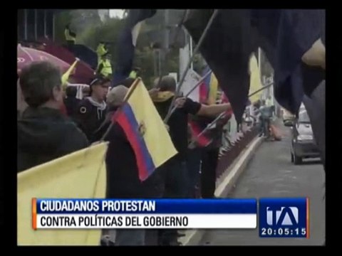 Ciudadanos se auto convocaron para protestar en Quito