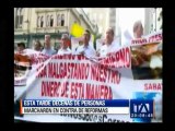 Decenas de personas marcharon en Guayaquil contra las reformas tributarias