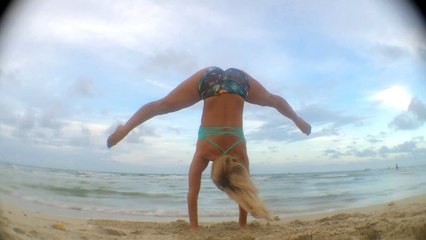 Yoga for girl ♥ Miami Beach Handstand Yoga Demo